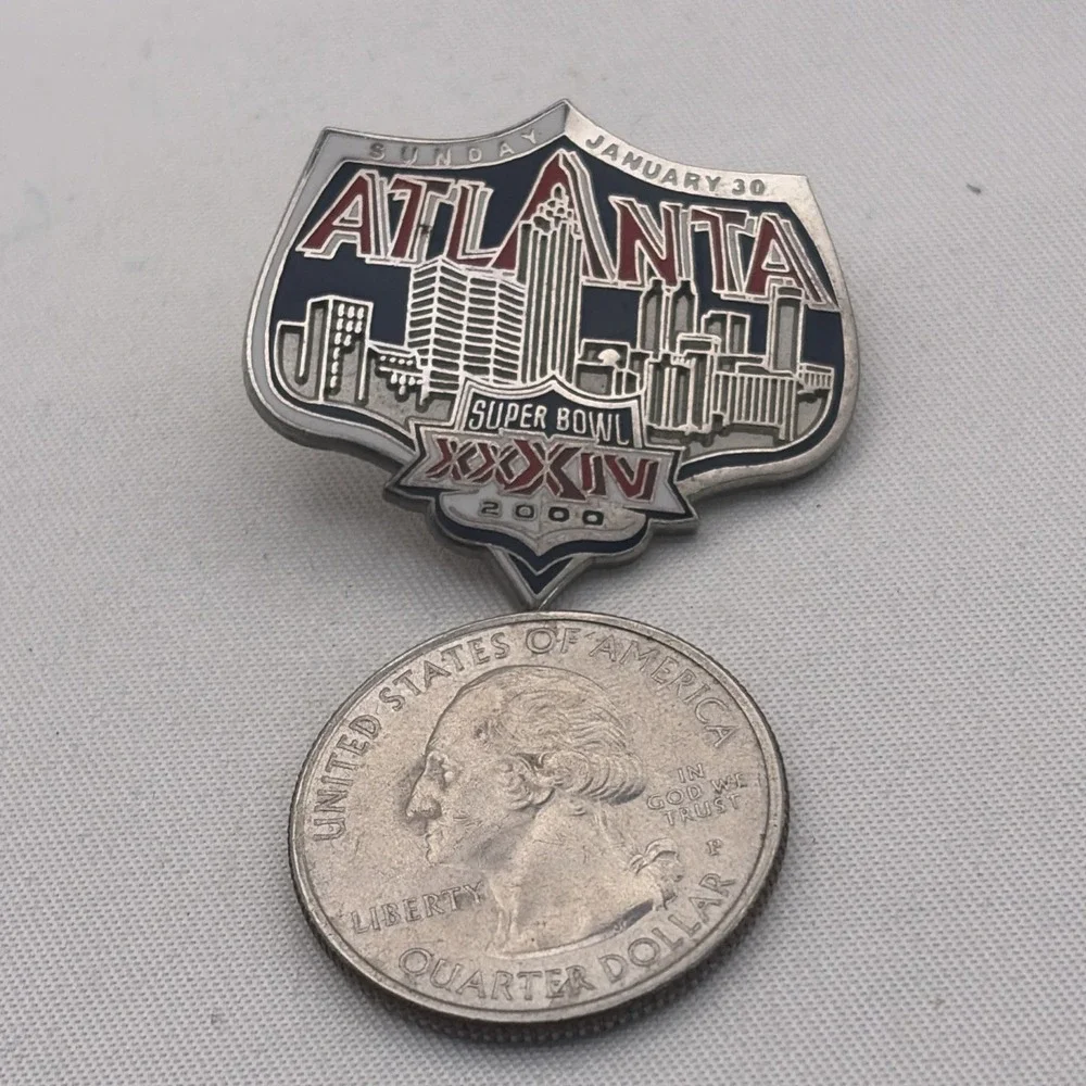 Vintage 2000 Super Bowl XXXIV NFL Football Atlanta Cityscape Lapel Hat Pin